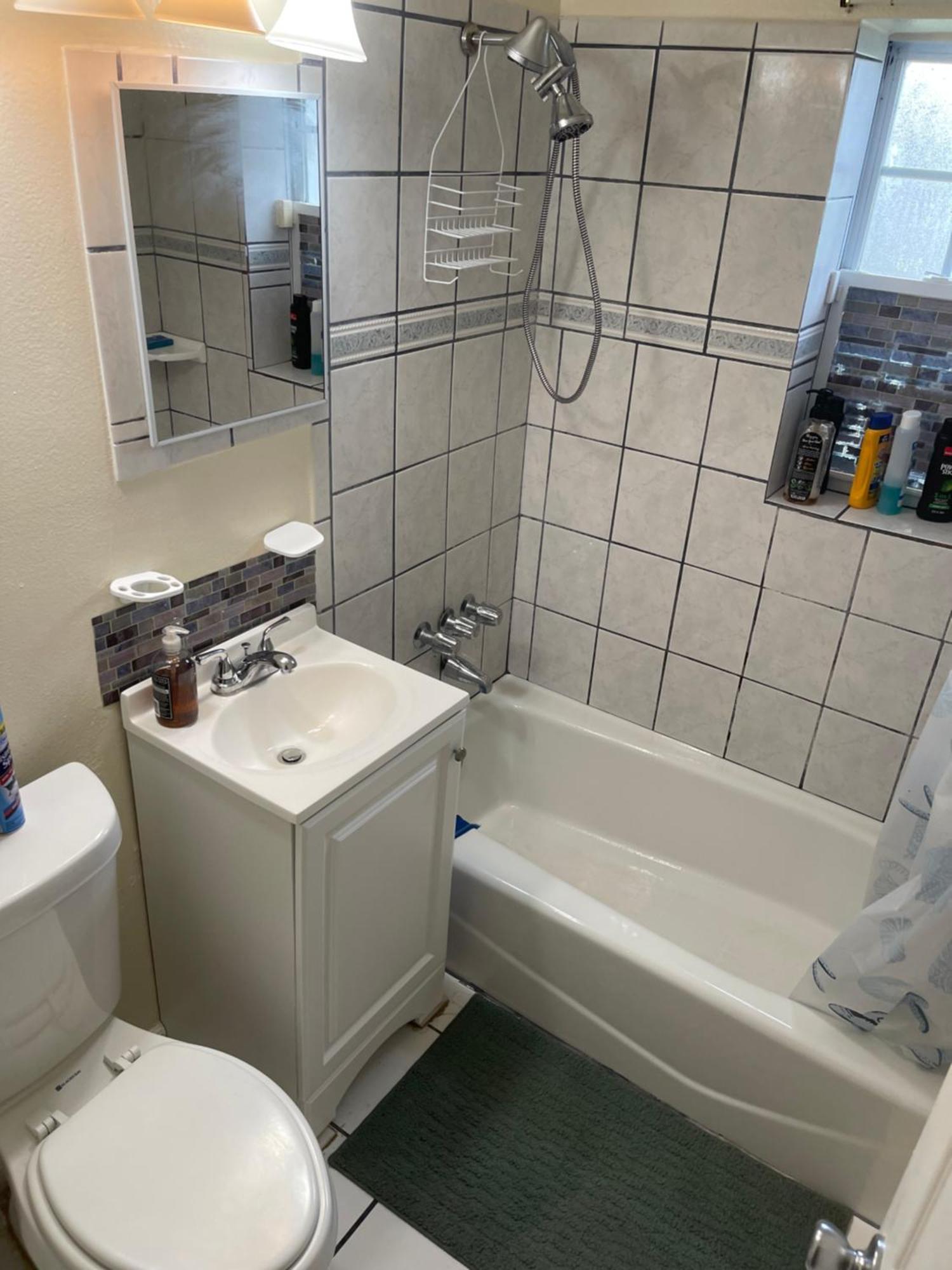 Private Queen Bedroom C Shared Common Spaces 皮尔斯堡 外观 照片